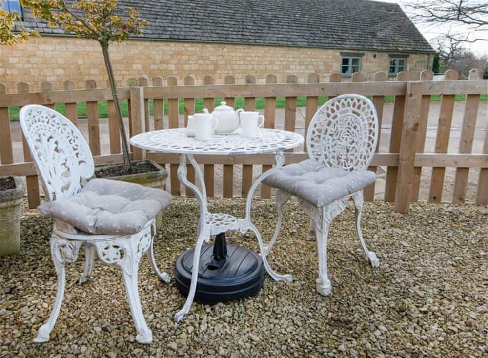 Sitting-out-area at Paddocks Nook in Chipping Campden, England