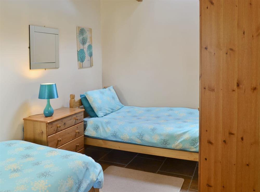 Comfortable twin-bedroom at Padgett Lodge in Muston, Filey, North Yorkshire
