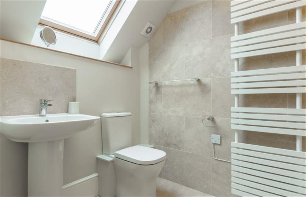 First floor: En-suite bathroom at Palgrave Barn, Burnham Market near Kings Lynn
