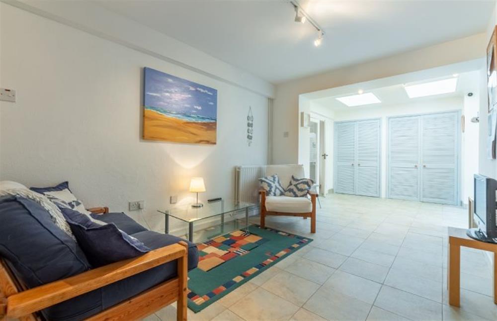 Spacious entrance with separate seating area at Palm Trees, Polzeath