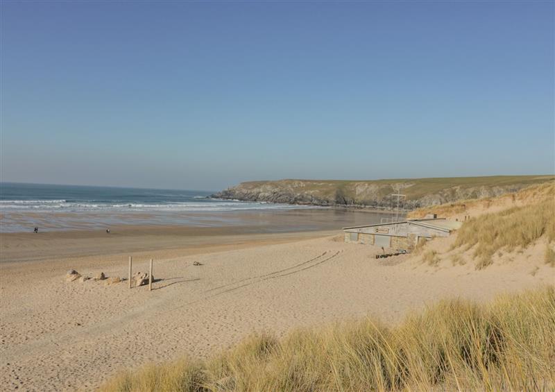 The setting around Palm View at Palm View, Holywell Bay