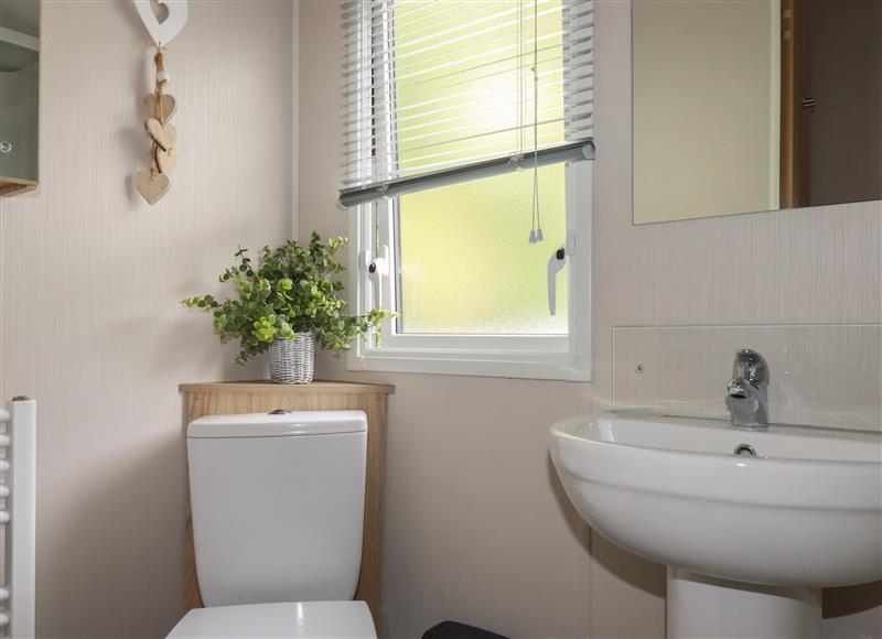 This is the bathroom at Pams Place, Crantock