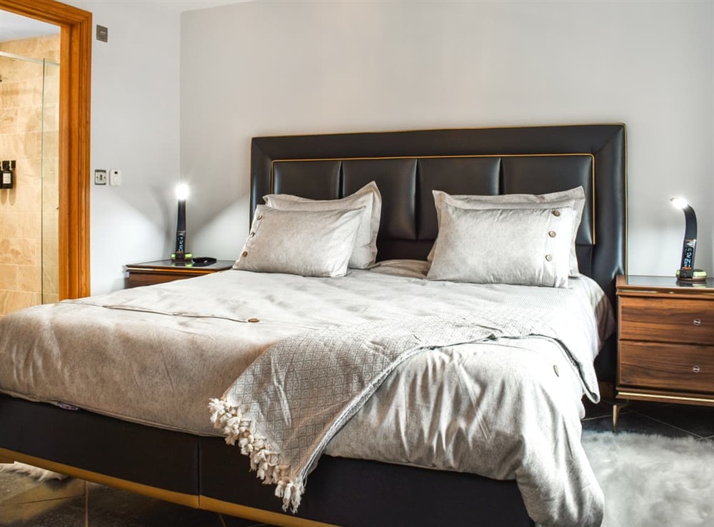 Double bedroom at Pansi in Nansidyll, Dyfed