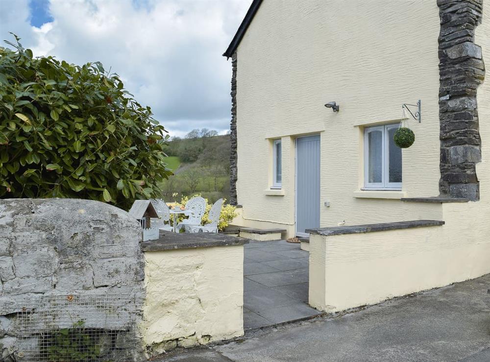 Traditional Welsh holiday cottage at Lower Mill Barn, 