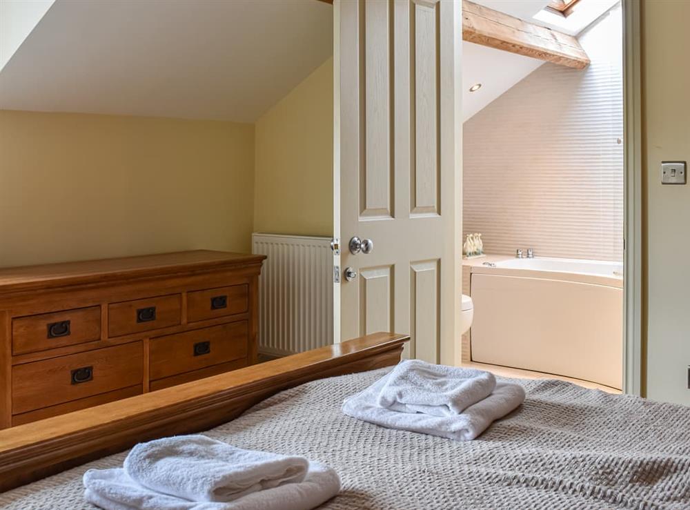Double bedroom (photo 6) at Park Gate in Windermere, Cumbria