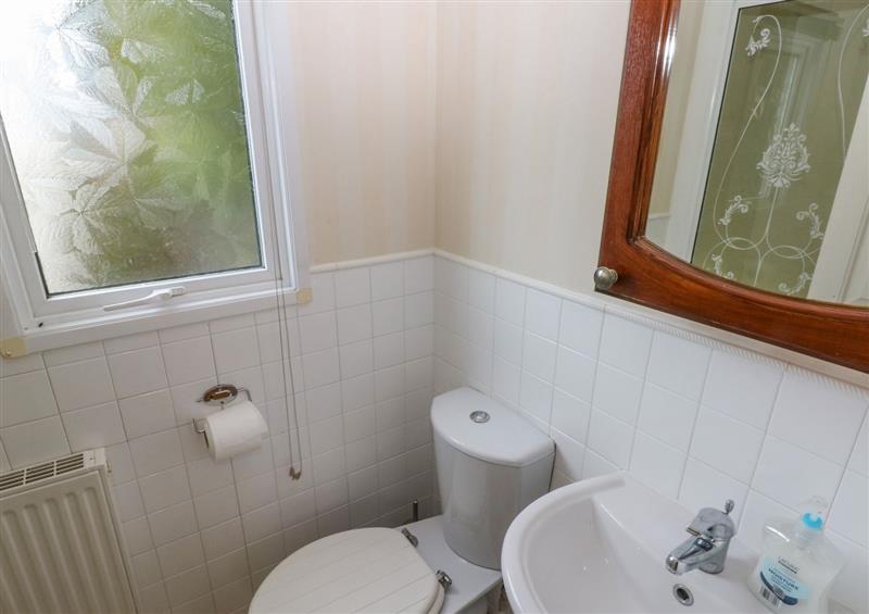 This is the bathroom at Park Lane, Llanteg near Kilgetty