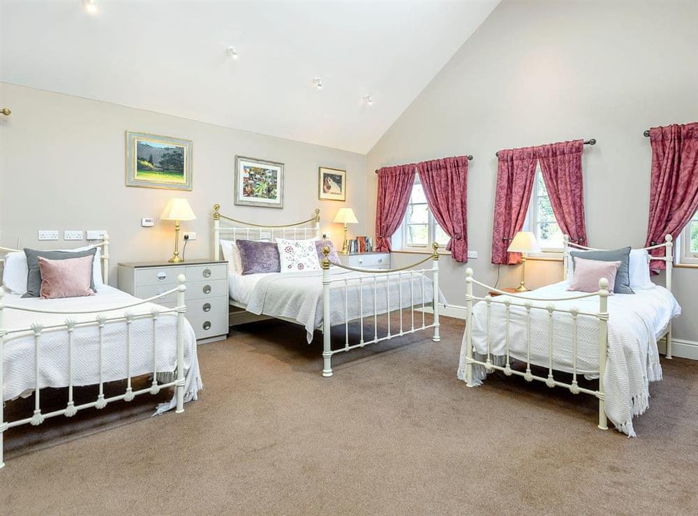 Light and airy bedroom at Park Lodge in Sedgeford, Norfolk