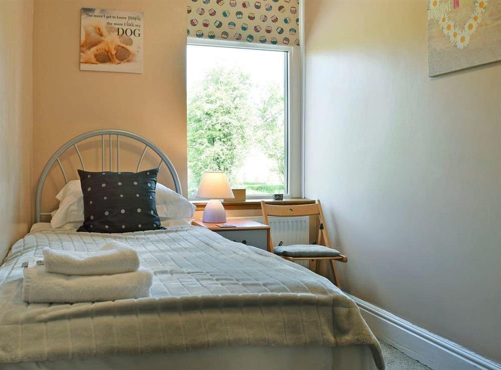 Cosy single bedroom at Park View in Skipton, North Yorkshire