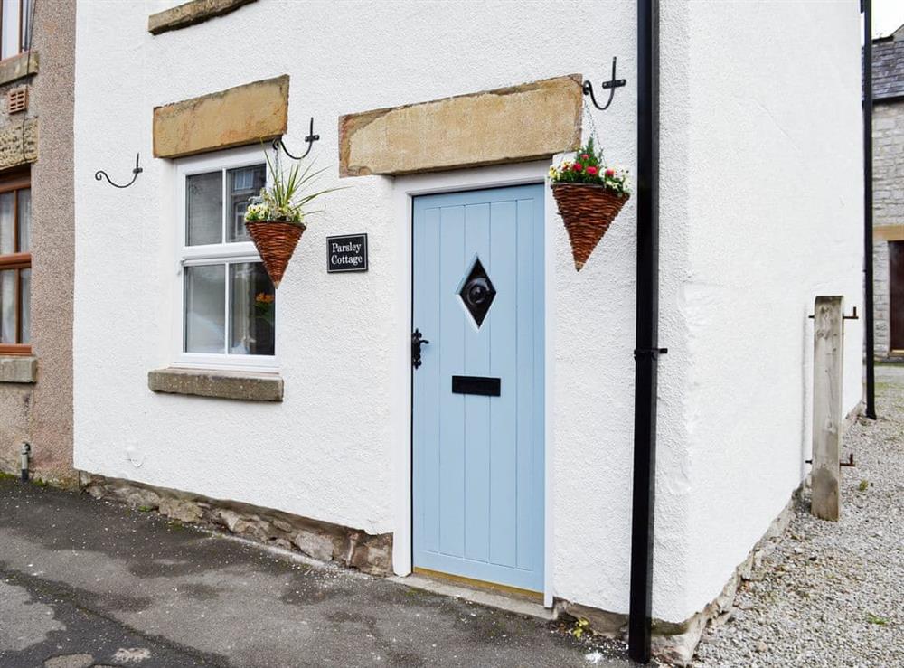 Welcoming and charming cottage at Parsley Cottage in Tideswell, near Buxton, Derbyshire