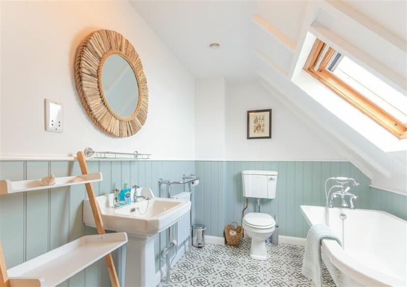 Bathroom at Partan Cottage, Lower Burnmouth