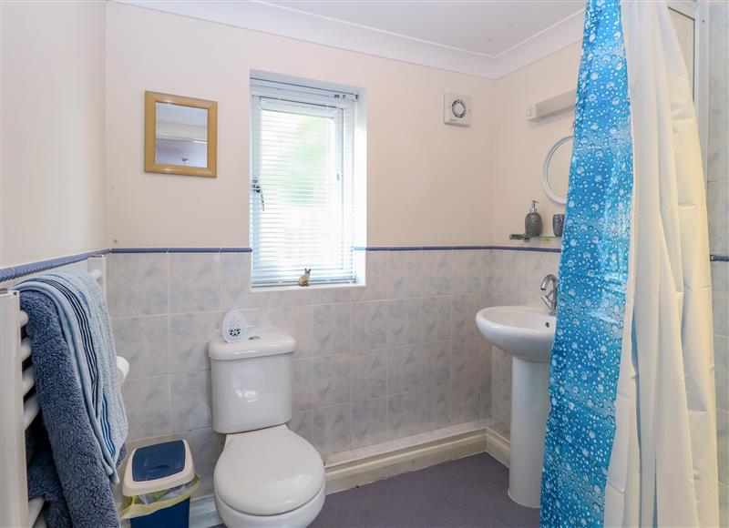 The bathroom at Paws-A-While, Hoveton & Wroxham