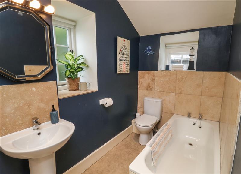 This is the bathroom at Pear Tree Cottage, Appledore