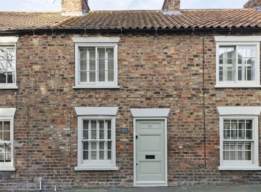 Delightful terraced cottage at Pear Tree Cottage in Louth, Lincolnshire, England