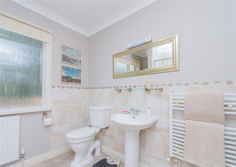 The bathroom (photo 2) at Pear Tree Cottage, Pulverbatch near Longden