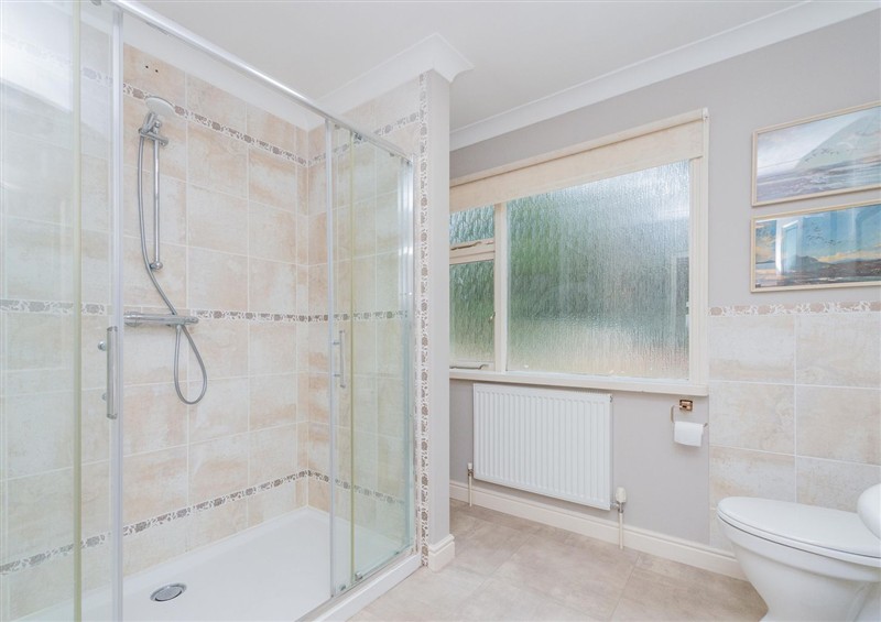 The bathroom at Pear Tree Cottage, Pulverbatch near Longden