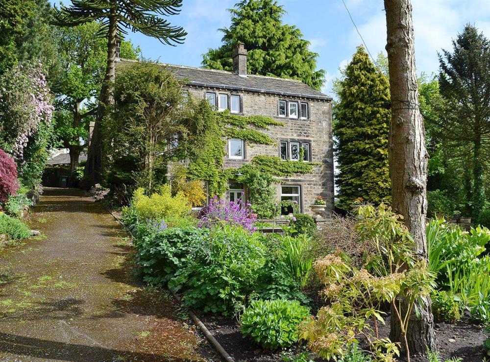 Delightful first floor apartment in a traditional gritstone building at Pear Tree House Annexe in Wooldale, near Holmfirth, Yorkshire, West Yorkshire