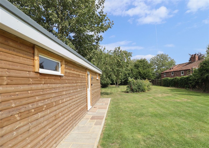 The setting of Pear Tree Lodge (photo 2) at Pear Tree Lodge, Huttoft