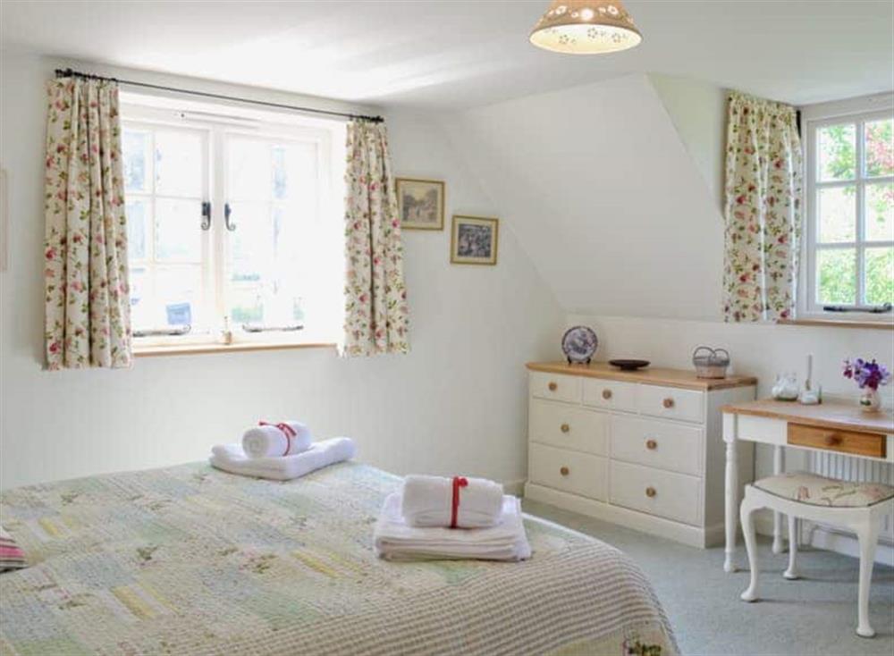 Double bedroom (photo 2) at Peartree Cottage in 