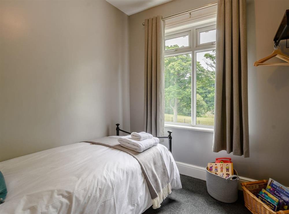 Single bedroom at Peasholm Place in Scarborough, North Yorkshire