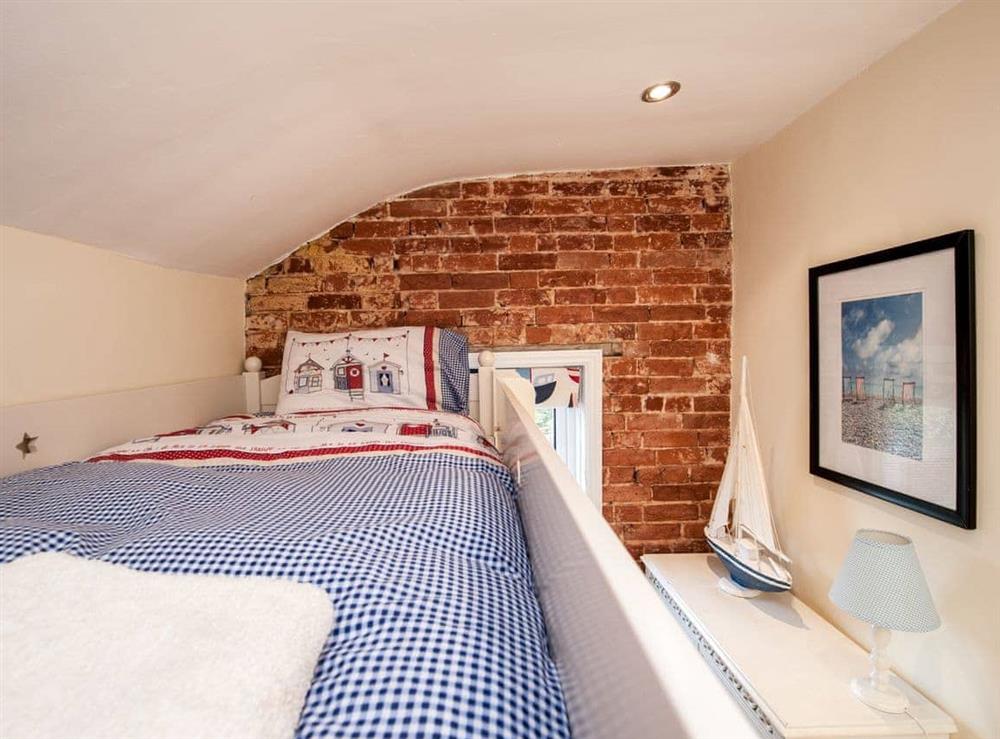 Bunk bedroom at Pebble Cottage in Aldeburgh, Suffolk, England