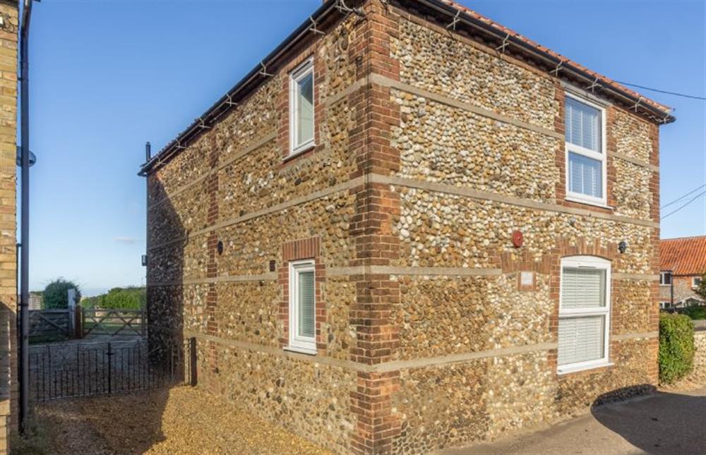 Pebble Cottage: Front elevation at Pebble Cottage, Brancaster Staithe near Kings Lynn