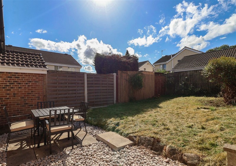 Enjoy the garden (photo 2) at Pebble Rock, Harrogate