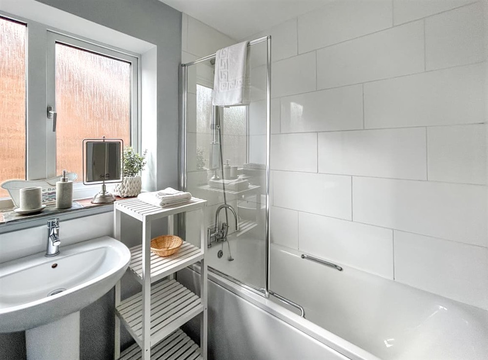 Bathroom at Pebbles and Prosecco in Hove, Brighton, East Sussex