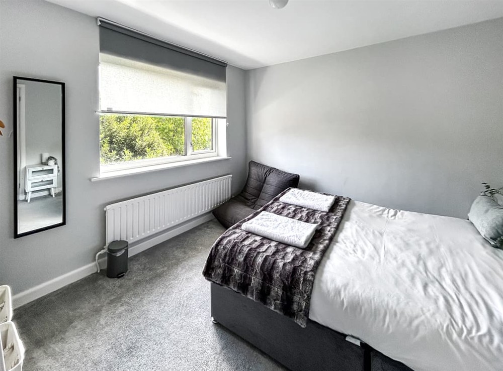 Double bedroom (photo 6) at Pebbles and Prosecco in Hove, Brighton, East Sussex