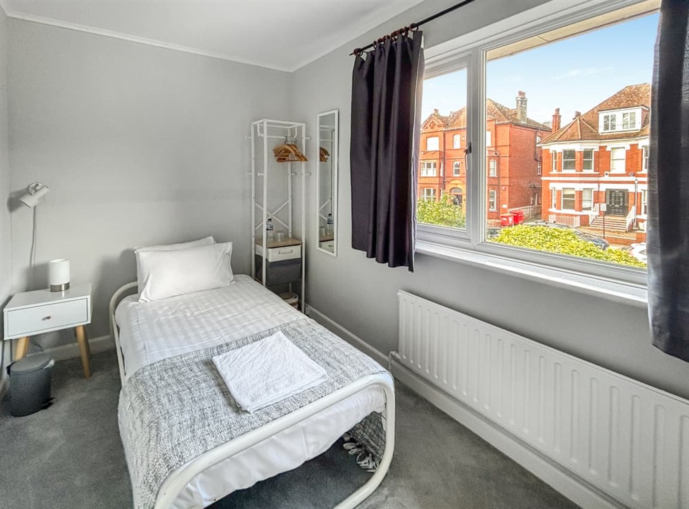 Single bedroom at Pebbles and Prosecco in Hove, Brighton, East Sussex