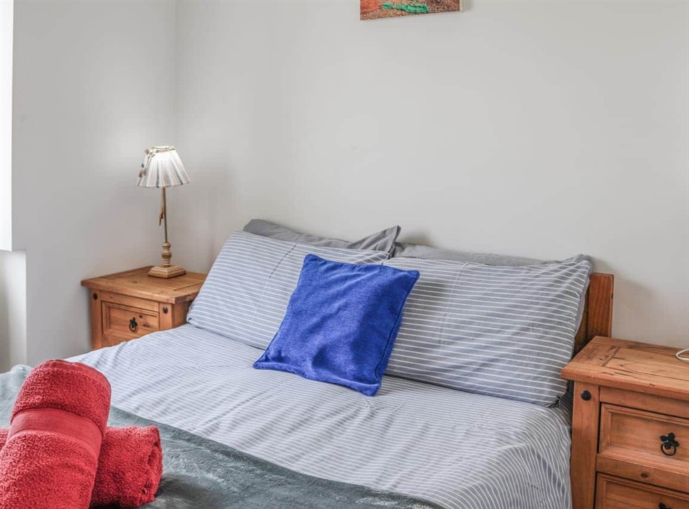 Double bedroom (photo 2) at Pebbles in Caernarfon, Gwynedd