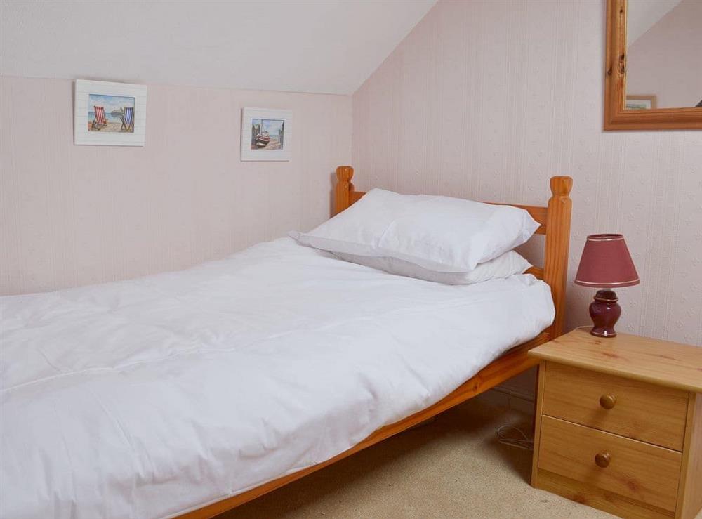 Double bedroom (photo 2) at Pebbles in Lympstone, near Exmouth, Devon