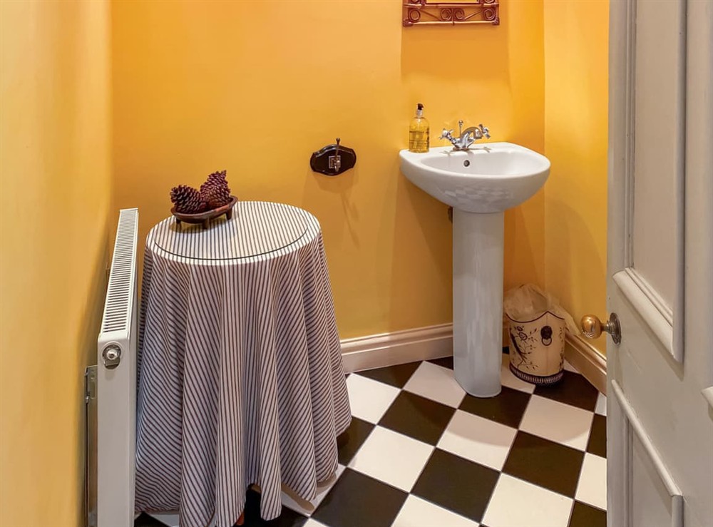 Bathroom (photo 4) at Pedn-Y-Ke in Mullion, Cornwall