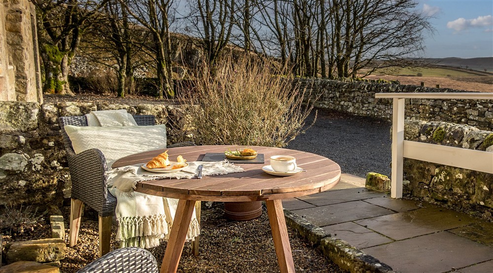 The outdoor dining area at Peel Cottage in Hexham, Northumberland
