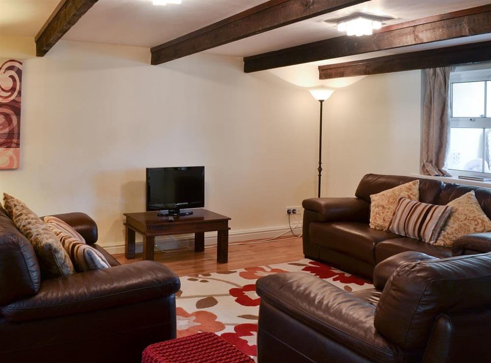 Living room (photo 2) at Granary Cottage, 
