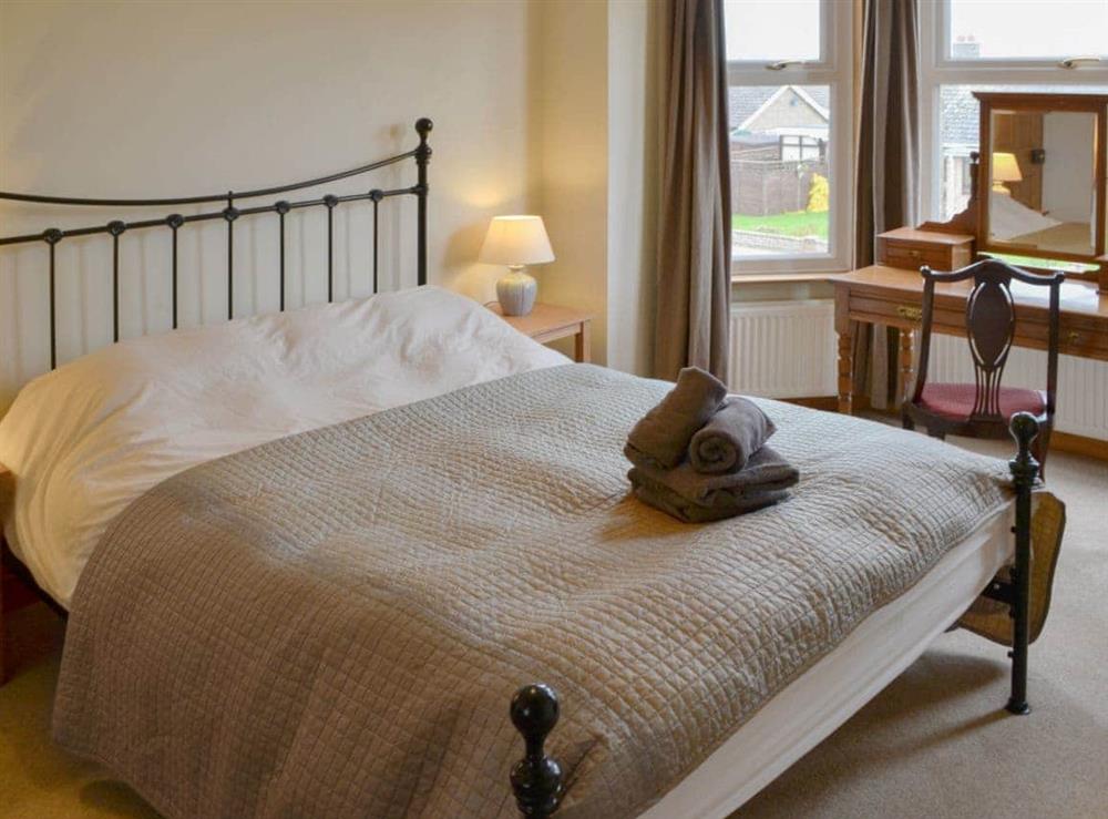 Comfortable double bedroom (photo 2) at Pembroke House in Happisburgh, Norfolk