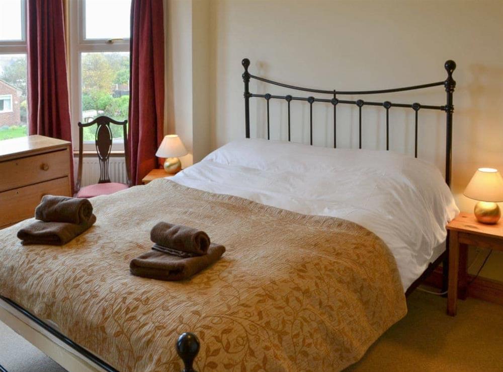 Comfortable double bedroom (photo 4) at Pembroke House in Happisburgh, Norfolk