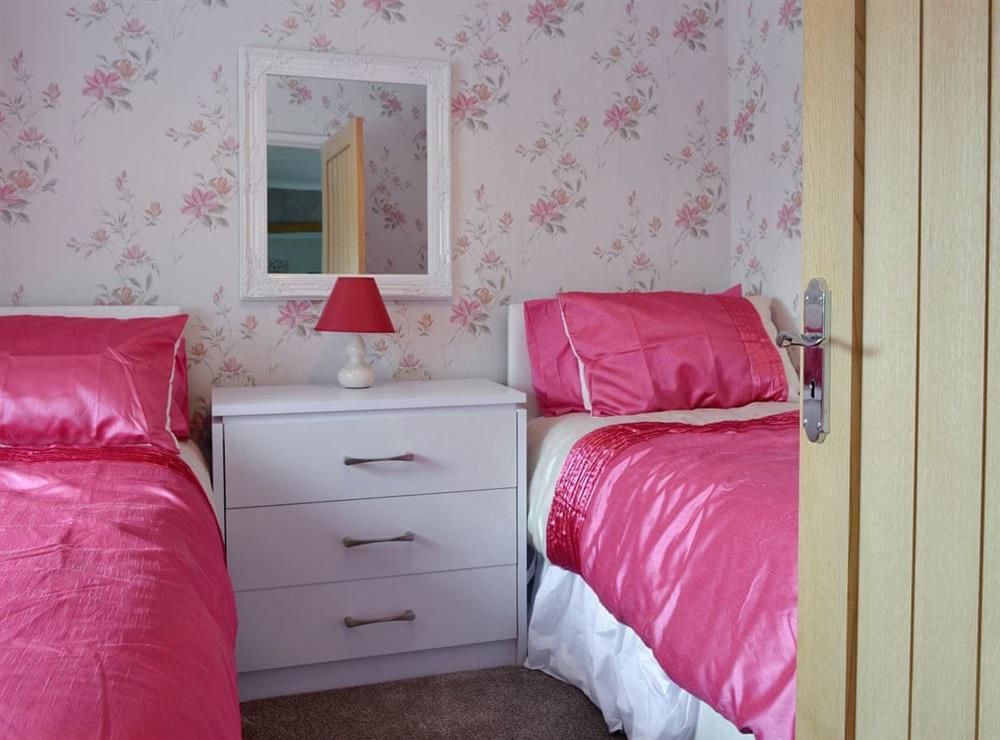 Comfortable twin bedroom at Pen Parc in Rhosybol, near Amlwch, Anglesey, Gwynedd