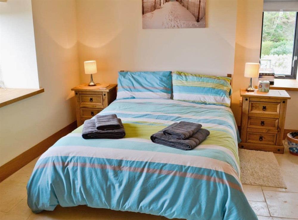 Double bedroom (photo 2) at Pen Yr Allt in Llanfaelog, near Rhosneigr, Gwynedd