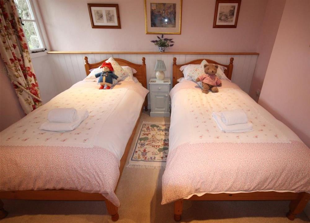 Charming twin bedroom at Penberthy Barn in St Ives