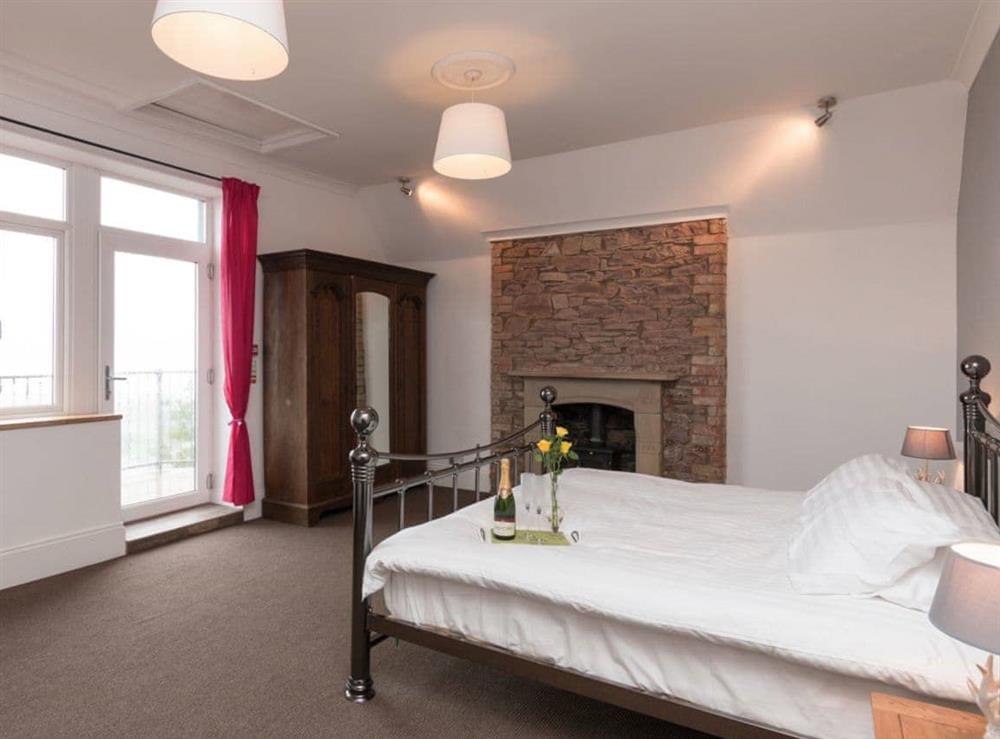 Double bedroom at Pendine Manor in Pendine, near Laugharne, Dyfed