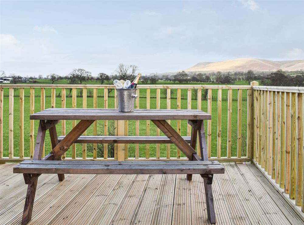 Sitting-out-area at Lodge One at Pendle View, 