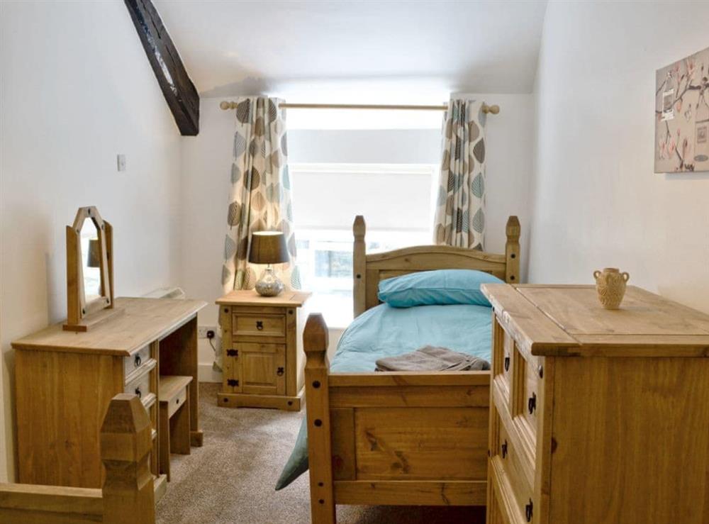 Twin bedroom (photo 2) at Pendref in Trawsfynydd, near Blaenau Ffestiniog, Gwynedd