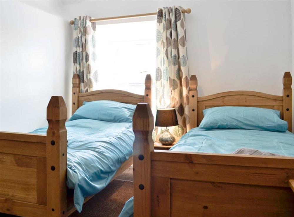 Twin bedroom (photo 3) at Pendref in Trawsfynydd, near Blaenau Ffestiniog, Gwynedd
