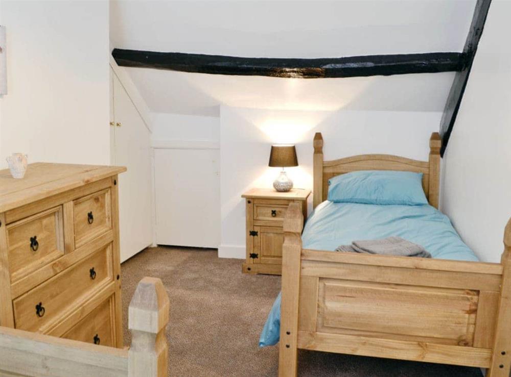 Twin bedroom at Pendref in Trawsfynydd, near Blaenau Ffestiniog, Gwynedd