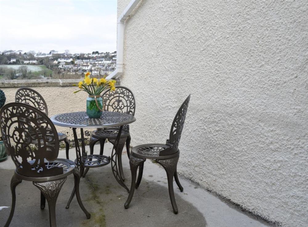 Sitting out area at Penfose Apartment in Mevagissey, Cornwall