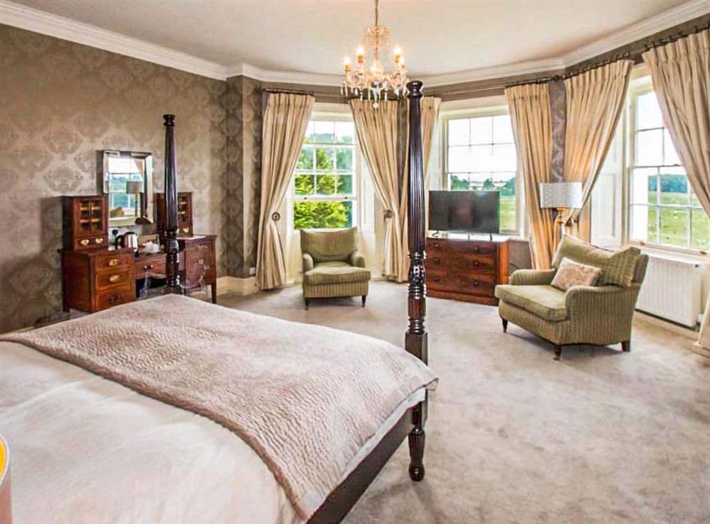 Double bedroom at Pengethley Manor in Peterstow, Herefordshire