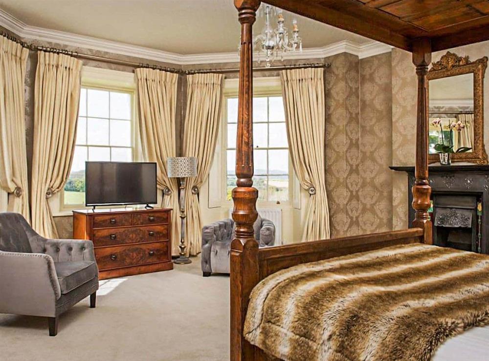 Four Poster bedroom at Pengethley Manor in Peterstow, Herefordshire