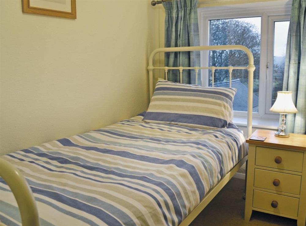 Cosy single bedroom at Penhill Farm Cottage in Fremington, near Barnstaple, Devon
