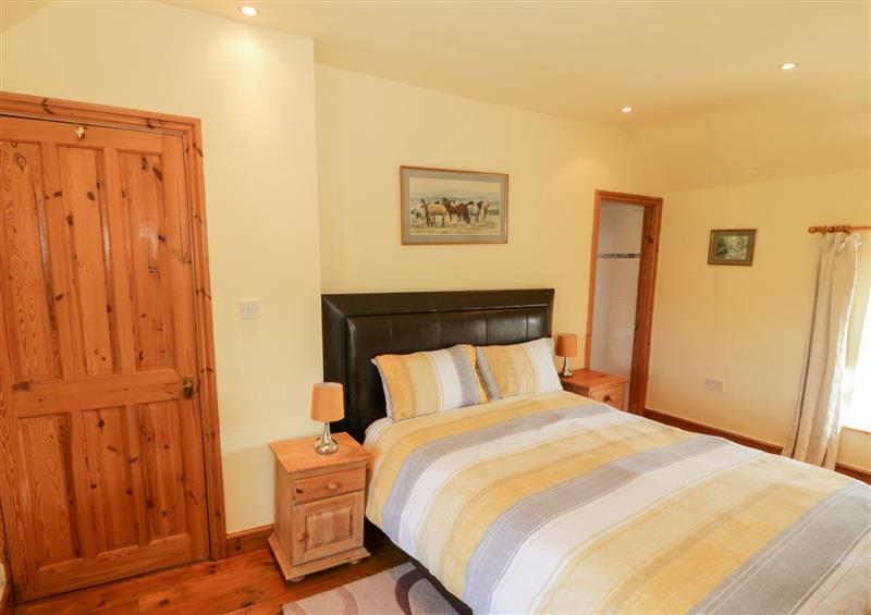 A bedroom in Penllyn (photo 2) at Penllyn, Newborough