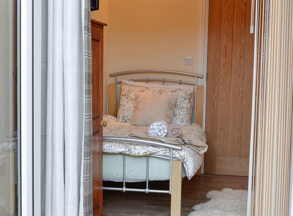 Single bedroom (photo 2) at Penmaen in Talgarth, Powys